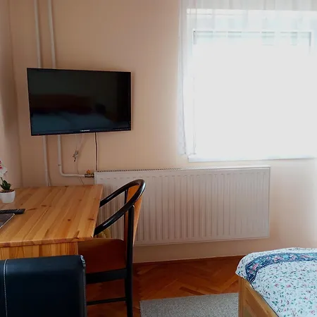 Anna Vendeghaz Апартаменты